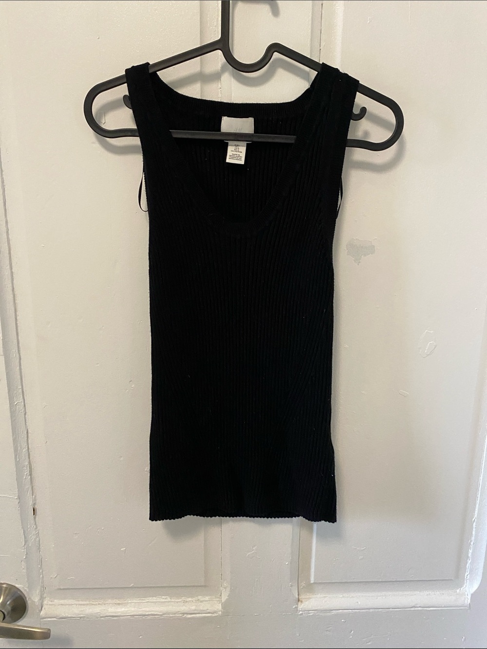 H&M Black Ribbed V-Neck Tank Top